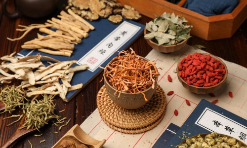 一般生长在哪里?-药用半枝莲长什么样子网—知名的半枝莲的药用网站,分享中药半枝莲长什么样知识
